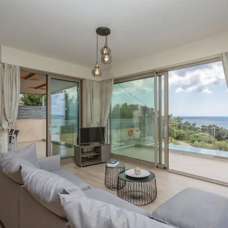 Villa Lassi Collection